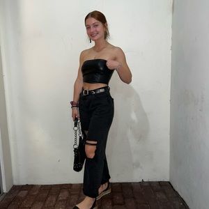 Meet your Posher, Adelina